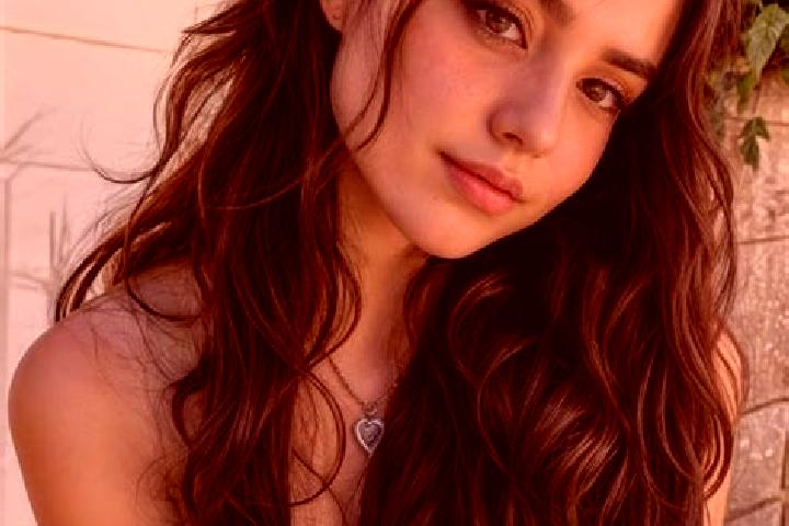 Violet, 32, a brunette hazel-eyed middle eastern companion based in Glossop. Offering Massage, Girlfriend Experience, Fetish. Available for incall and outcal...