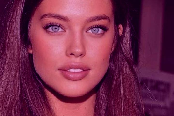 Violet, 32, a chestnut grey-eyed caucasian companion based in Gerzeh. Offering Erotic Massage, GFE, Party Girl. Available for incall and outcall, day and eve...