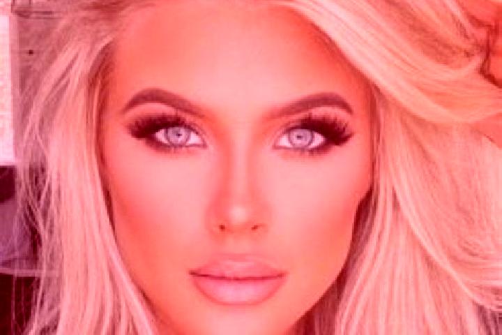 Violet, 32, a platinum blonde grey-eyed mixed companion based in Hallidays Point. Offering BDSM, GFE, Girlfriend Experience, Roleplay, Erotic Massage. Availa...