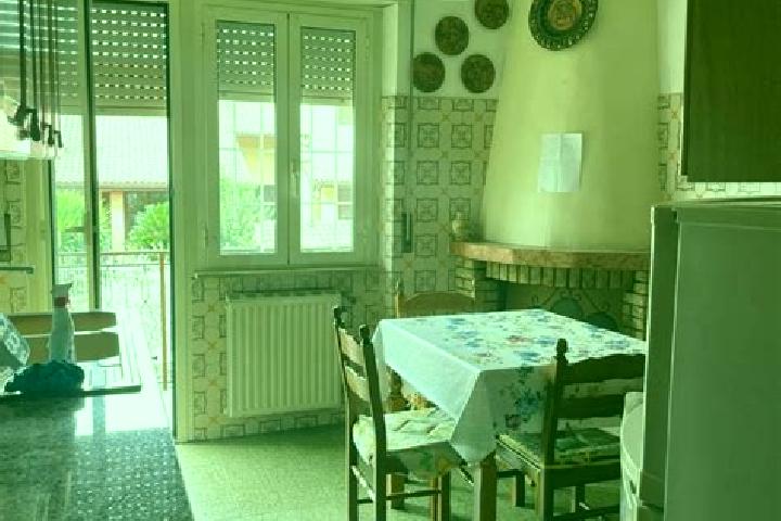 Violet, 32 — Escort in Ortucchio, Italy