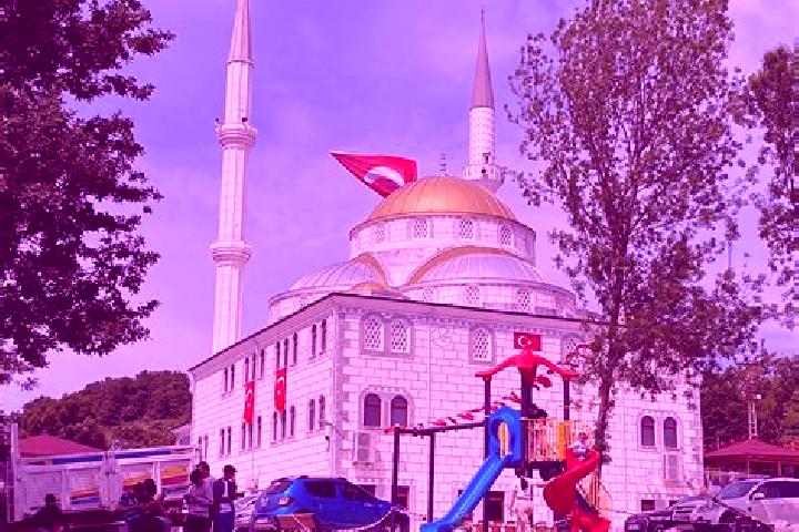 Violet, 32 — Escort in Terkehatipler, Turkey