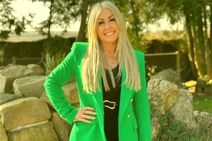 Violet, 32 — Escort in Worksop, United Kingdom