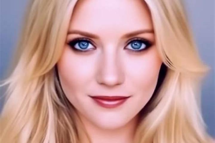 Violet, 33, a blonde grey-eyed caucasian companion based in Pontes Gestal. Offering Girlfriend Experience, Tantra, Travel Companion, Erotic Massage. Availabl...