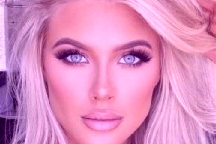 Violet, 33, a platinum blonde grey-eyed indian companion based in Wara. Offering CIM, Domination, BDSM, Tantra. Available for incall and outcall, day and eve...