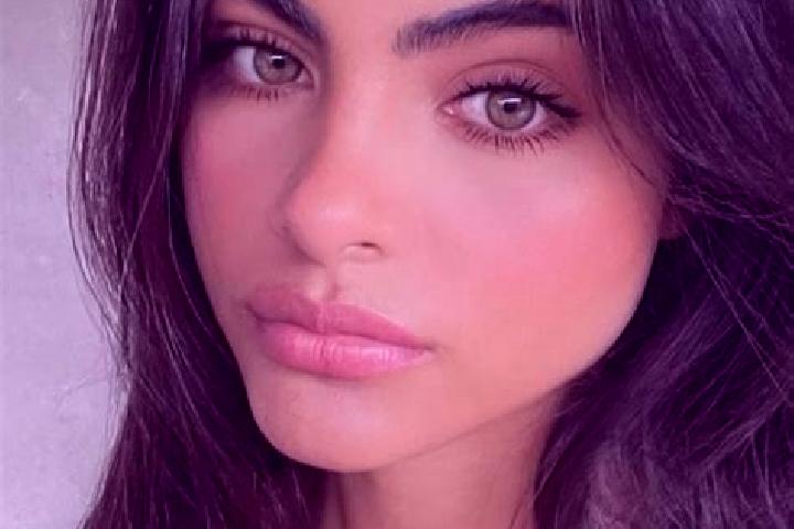 Violet, 34, a black brown-eyed indian companion based in Laventure. Offering Overnight, Deep French Kissing, Erotic Massage. Available for incall and outcall...
