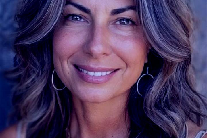 Violet, 34, a brunette grey-eyed mixed companion based in Landrevarzec. Offering Couples, Striptease, Dinner Date, Travel Companion. Available for incall and...