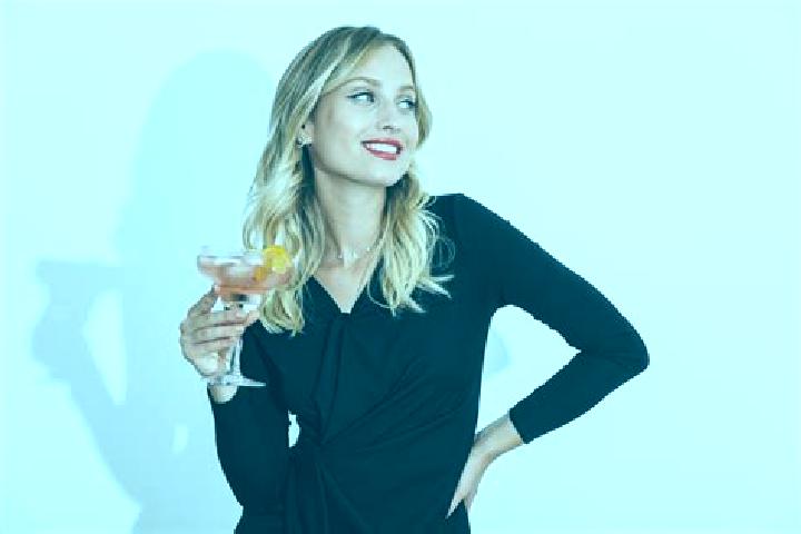 Violet, 34, a dark blonde brown-eyed caucasian companion based in Attre. Offering Dinner Date, A-Level, Domination, Deep French Kissing. Available for incall...