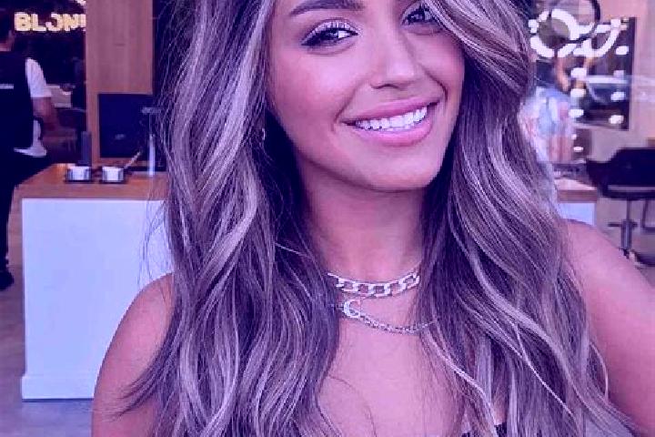 Violet, 34, a dark blonde dark-eyed caribbean companion based in Bautista Chico. Offering Erotic Massage, Striptease, Dinner Date. Available for incall and o...