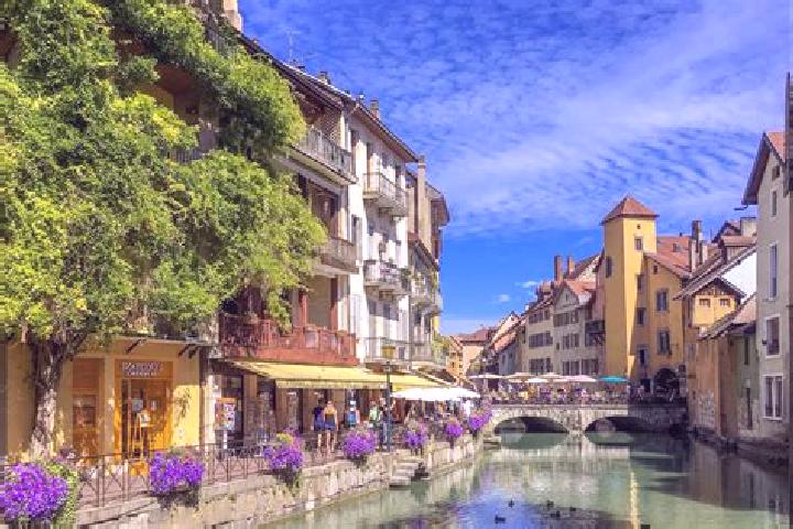 Violet, 34 — Escort in Sainte-Julie, France