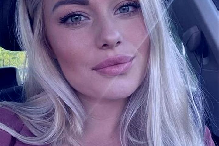 Violet, 35, a blonde hazel-eyed caribbean companion based in Blackley. Offering Fetish, Dinner Date, BDSM, CIM, Prostate Massage. Available for incall and ou...