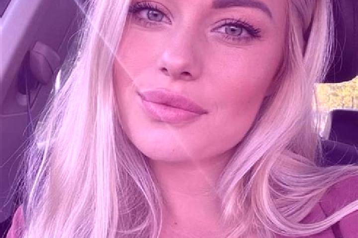 Violet, 35, a blonde hazel-eyed caucasian companion based in Silopi. Offering GFE, Couples, Fetish, Domination, Tantra. Available for incall and outcall, ove...