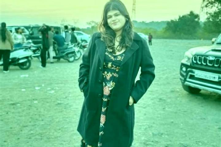 Violet, 35 — Escort in Deori Khas, India