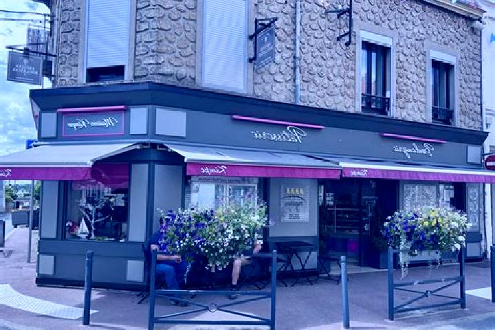Violet, 35 — Escort in Isle-Saint-Georges, France