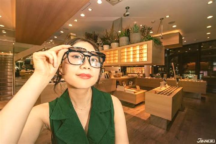 Violet, 35 — Escort in Kumla, Turkey