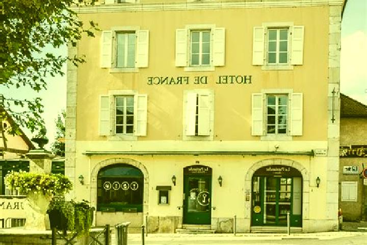 Violet, 36 — Escort in Ferney-Voltaire, France