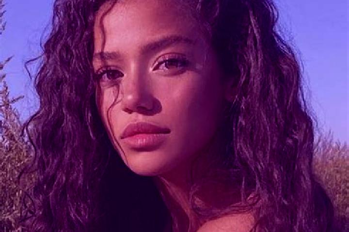 Violet, 37, a black grey-eyed latina companion based in Avchurino. Offering Party Girl, GFE, Massage. Available for incall and outcall, day and evening dates.