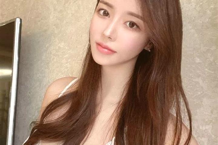 Violet, 37 — Escort in Mositai, China