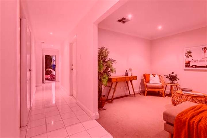 Violet, 37 — Escort in Seacombe Gardens, Australia