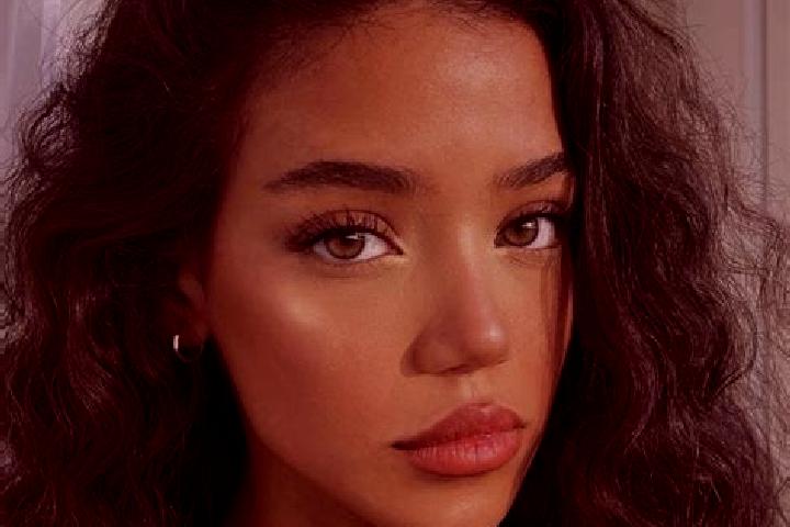 Violet, 38, a black brown-eyed mixed companion based in Castelfranco in Miscano. Offering CIM, Girlfriend Experience, Tantra. Available for incall and outcal...