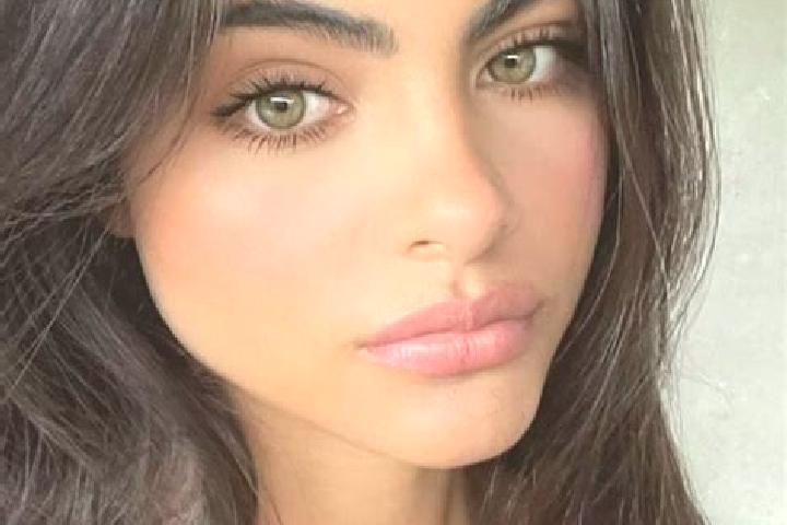Violet, 38, a brunette amber-eyed indian companion based in Yolindi. Offering Striptease, Dinner Date, Party Girl, Overnight. Available for incall and outcal...