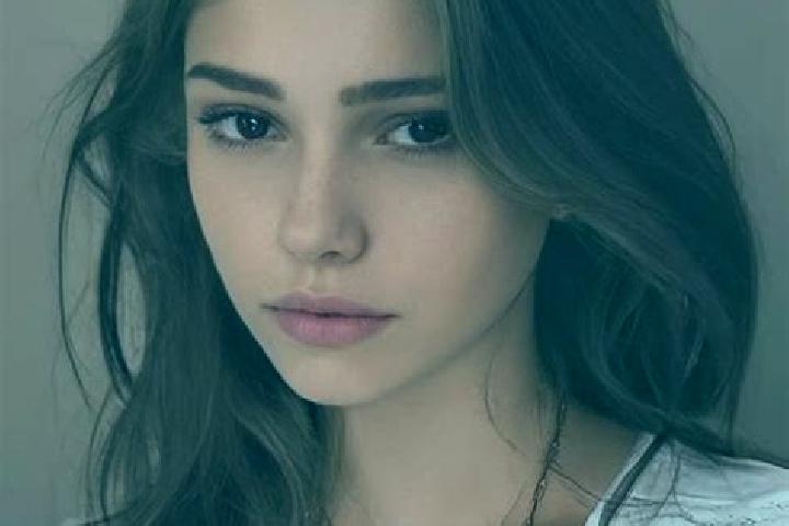 Violet, 38, a chestnut brown-eyed slavic companion based in Fanderekaha. Offering OWO, Party Girl, Duos, Travel Companion. Available for incall and outcall, ...
