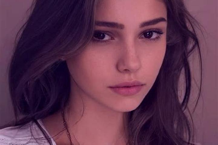 Violet, 38, a chestnut grey-eyed slavic companion based in Ngondokandawu. Offering Fetish, Travel Companion, CIM, 69, Prostate Massage. Available for incall ...
