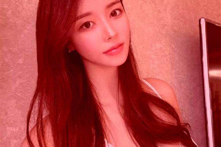 Violet, 38 — Escort in Beisu, China
