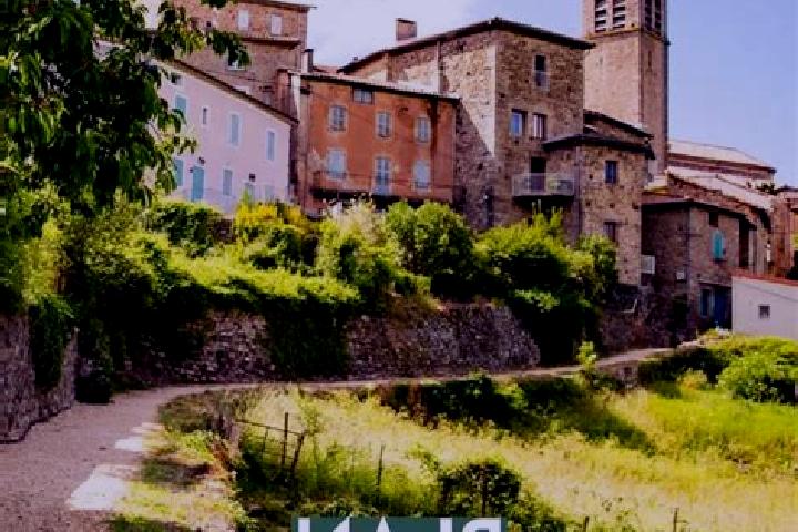 Violet, 39 — Escort in Antraigues-sur-Volane, France