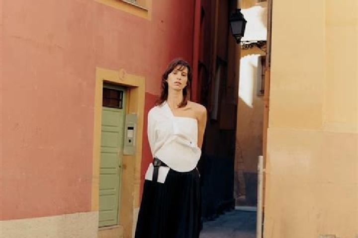 Violet, 39 — Escort in Padina Mica, Romania