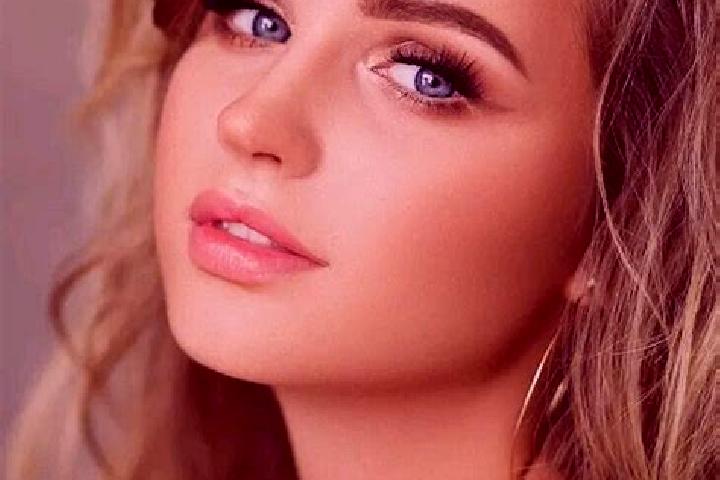 Willow, 20, a dark blonde blue-eyed mediterranean companion based in Hopsten. Offering Couples, Deep French Kissing, Tantra. Available for incall and outcall...