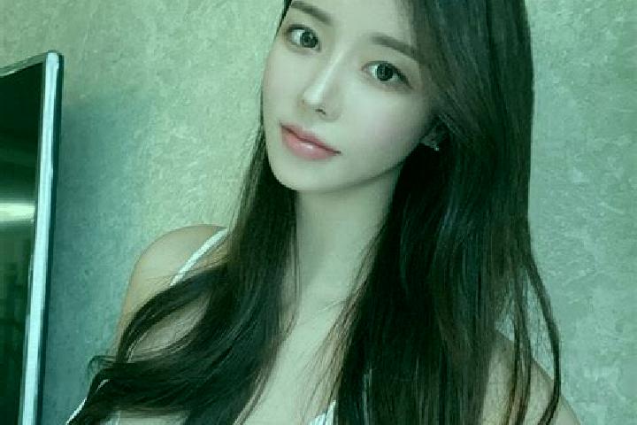 Willow, 20 — Escort in Xiaobu, China