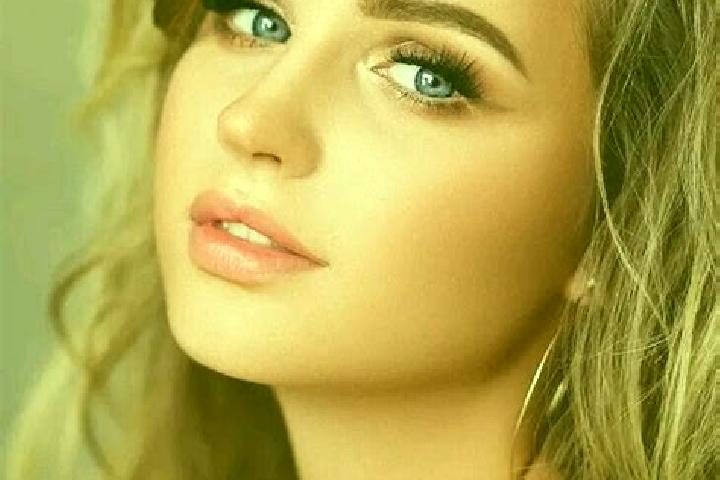 Willow, 21, a dark blonde blue-eyed middle eastern companion based in Al-Qutaynah. Offering Prostate Massage, Deep French Kissing, Tantra, OWO. Available for...