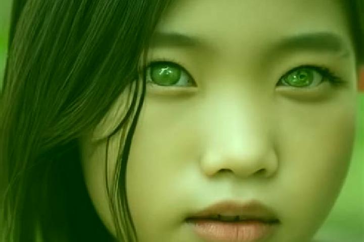 Willow, 22, a black green-eyed asian companion based in Possumur. Offering Deep French Kissing, GFE. Available for incall and outcall, day and evening dates.
