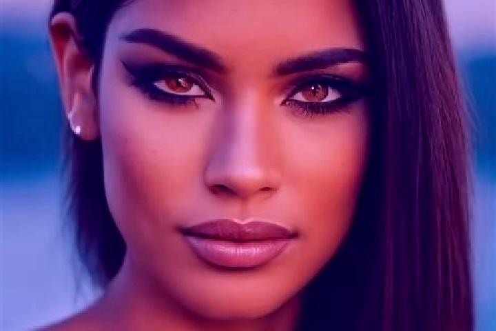 Willow, 22, a black hazel-eyed latina companion based in Valea Nandrii. Offering A-Level, BDSM, CIM, Duos. Available for incall and outcall, overnight bookin...
