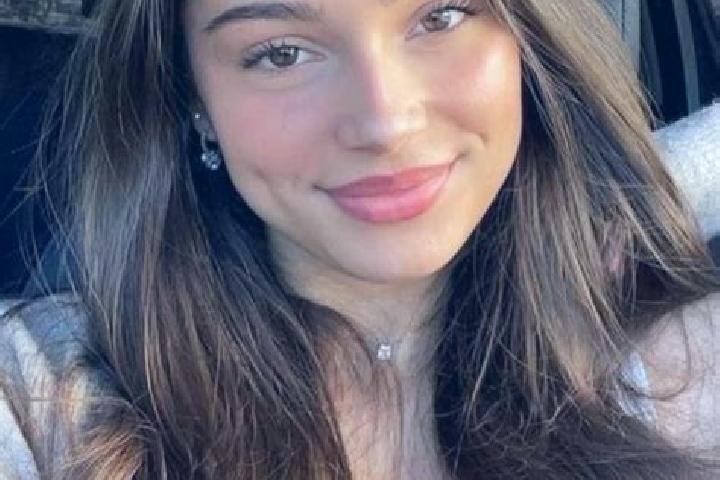 Willow, 22, a brunette hazel-eyed slavic companion based in Nambacola. Offering GFE, Travel Companion, Prostate Massage, Girlfriend Experience. Available for...