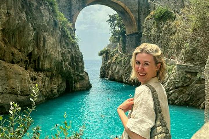 Willow, 22 — Escort in Praiano, Italy