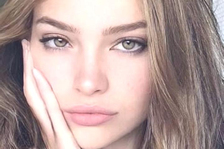 Willow, 24, a blonde hazel-eyed latina companion based in Radesinska Svratka. Offering Deep French Kissing, Travel Companion, Prostate Massage, Duos. Availab...