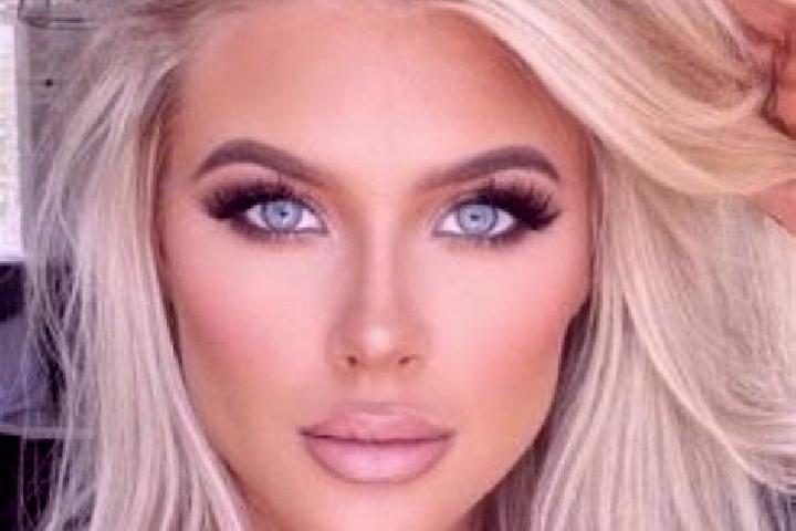 Willow, 24, a platinum blonde hazel-eyed slavic companion based in Santiago Tillo. Offering Striptease, Party Girl, Dinner Date, GFE. Available for incall an...