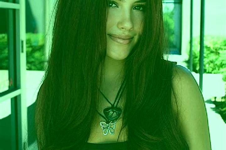 Willow, 25, a auburn dark-eyed caribbean companion based in Huaniao. Offering Erotic Massage, Party Girl, Travel Companion, BDSM, Couples. Available for inca...
