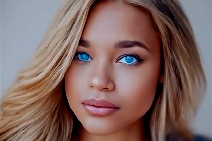 Willow, 25, a blonde blue-eyed latina companion based in Bonython. Offering Roleplay, CIM, OWO, Couples, Duos. Available for incall and outcall, day and even...
