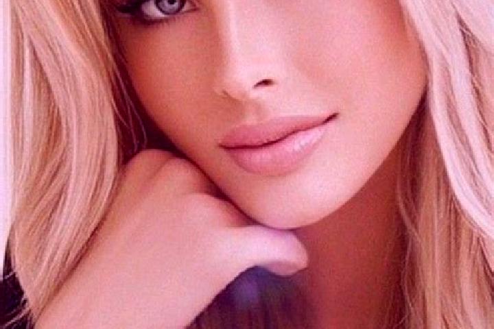 Willow, 25, a dark blonde blue-eyed caucasian companion based in Urdorf / Oberurdorf. Offering GFE, Dinner Date, Massage. Available for incall and outcall, o...