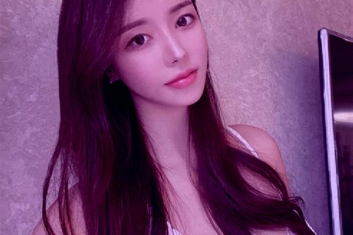 Willow, 25 — Escort in Loujiadian, China