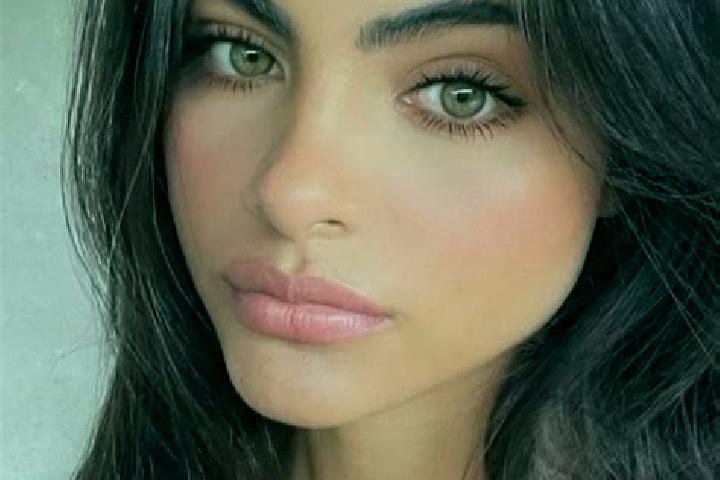 Willow, 26, a red green-eyed indian companion based in Brough. Offering BDSM, Massage, Prostate Massage, Travel Companion. Available for incall and outcall, ...