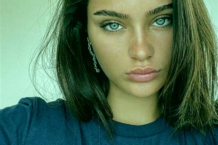 Willow, 27, a brunette dark-eyed ebony companion based in Dori. Offering Striptease, Massage, Erotic Massage. Available for incall and outcall, overnight boo...