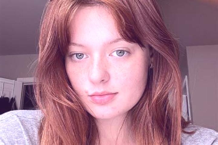 Willow, 27, a red brown-eyed european companion based in Doblas. Offering Couples, Travel Companion, GFE. Available for incall and outcall, overnight booking...