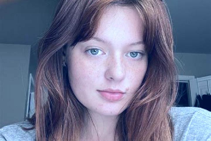Willow, 28, a auburn amber-eyed caribbean companion based in Megulung. Offering Erotic Massage, Deep French Kissing, Roleplay. Available for incall and outca...
