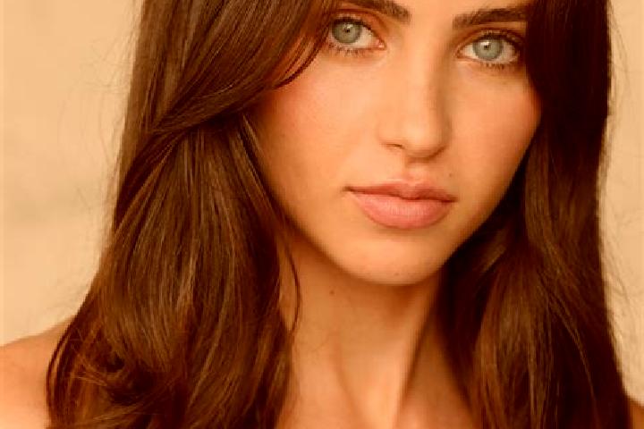 Willow, 28, a auburn brown-eyed indian companion based in Tede. Offering Fetish, Roleplay, 69. Available for incall and outcall, overnight bookings available.