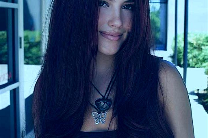Willow, 28, a auburn dark-eyed caucasian companion based in Balivka. Offering Domination, Roleplay, 69. Available for incall and outcall, overnight bookings ...