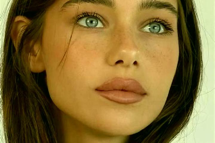 Willow, 28, a brunette brown-eyed mixed companion based in Mkhuhlu. Offering Party Girl, GFE, Deep French Kissing, 69, Overnight. Available for incall and ou...