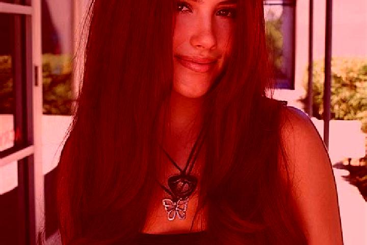 Willow, 29, a auburn dark-eyed mediterranean companion based in Canarana. Offering Roleplay, Couples, Dinner Date, Girlfriend Experience. Available for incal...